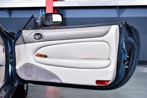 2000 Jaguar XKR Convertible 4.0L V8 à vendre (picture 41 of 103)