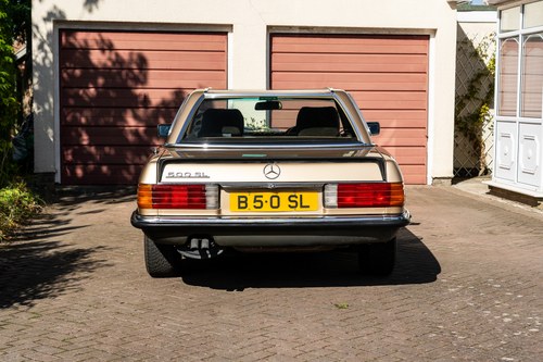 1984 Mercedes-Benz 500SL (R107) à vendre (picture 7 of 133)