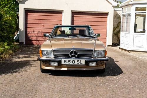 1984 Mercedes-Benz 500SL (R107) à vendre (picture 2 of 133)