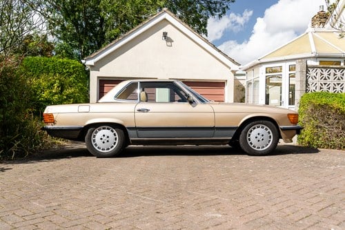 1984 Mercedes-Benz 500SL (R107) à vendre (picture 10 of 133)