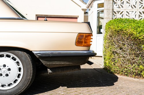 1984 Mercedes-Benz 500SL (R107) à vendre (picture 72 of 133)