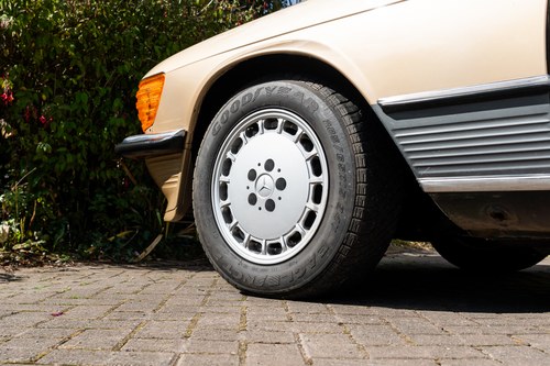 1984 Mercedes-Benz 500SL (R107) à vendre (picture 79 of 133)