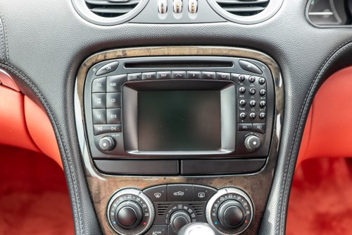 2004 Mercedes-Benz SL500 (R230) till salu (bild 124 av 285)