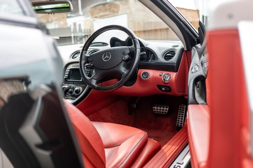 2004 Mercedes-Benz SL500 (R230) till salu (bild 127 av 285)