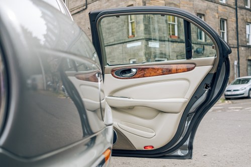 2003 Jaguar XJ8 X350 In vendita (immagine 37 di 155)