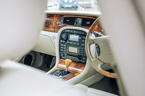 2003 Jaguar XJ8 X350 In vendita (immagine 42 di 155)