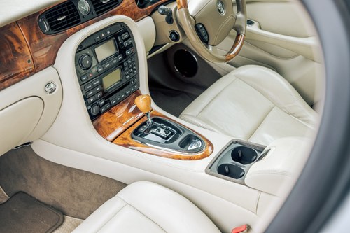 2003 Jaguar XJ8 X350 In vendita (immagine 48 di 155)