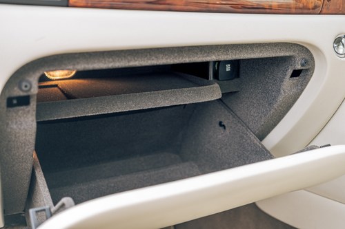 2003 Jaguar XJ8 X350 In vendita (immagine 49 di 155)