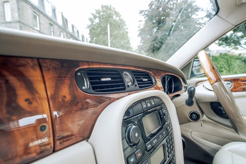 2003 Jaguar XJ8 X350 In vendita (immagine 59 di 155)