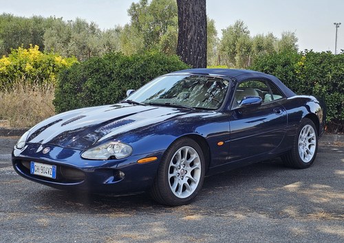 1998 Jaguar XKR Convertible zum Verkauf (Bild 3 von 65)