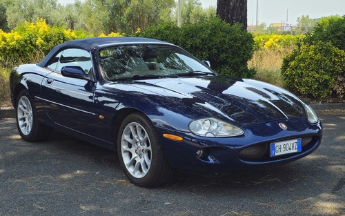 1998 Jaguar XKR Convertible zum Verkauf (Bild 7 von 65)