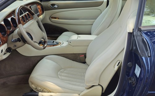 1998 Jaguar XKR Convertible zum Verkauf (Bild 37 von 65)