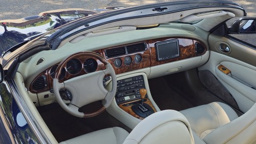 1998 Jaguar XKR Convertible zum Verkauf (Bild 42 von 65)