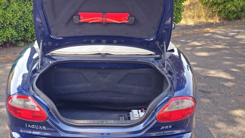 1998 Jaguar XKR Convertible zum Verkauf (Bild 43 von 65)