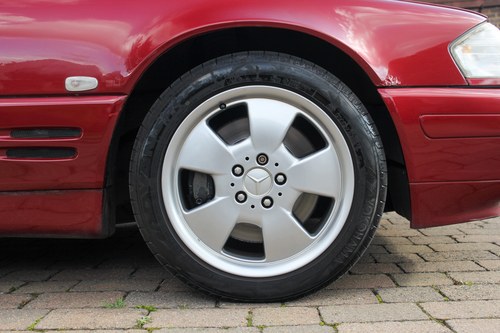 2000 Mercedes-Benz SL320 R129 For Sale (picture 25 of 137)