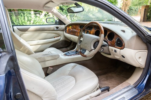 1999 Jaguar XK8 zum Verkauf (Bild 39 von 123)