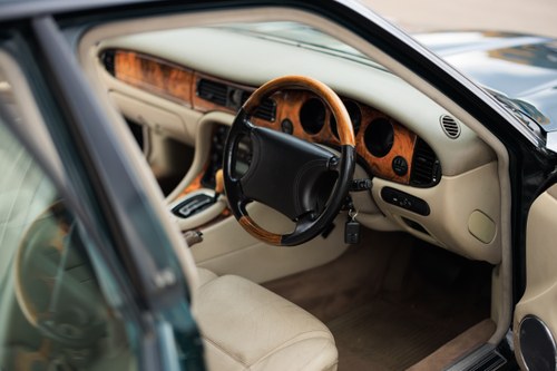 1998 Jaguar X308 XJR In vendita (immagine 50 di 176)