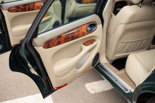 1998 Jaguar X308 XJR In vendita (immagine 64 di 176)