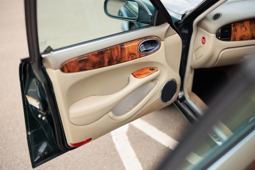 1998 Jaguar X308 XJR In vendita (immagine 66 di 176)