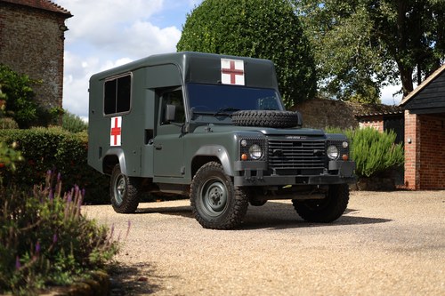 1987 Land Rover 110 Ambulance ex-Singapore Armed Forces In vendita (immagine 1 di 194)