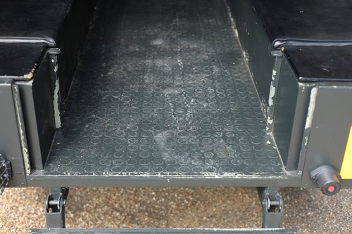 1987 Land Rover 110 Ambulance ex-Singapore Armed Forces In vendita (immagine 70 di 194)