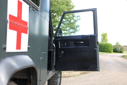 1987 Land Rover 110 Ambulance ex-Singapore Armed Forces In vendita (immagine 22 di 194)