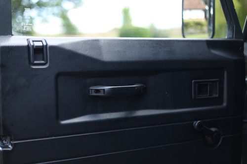 1987 Land Rover 110 Ambulance ex-Singapore Armed Forces In vendita (immagine 48 di 194)