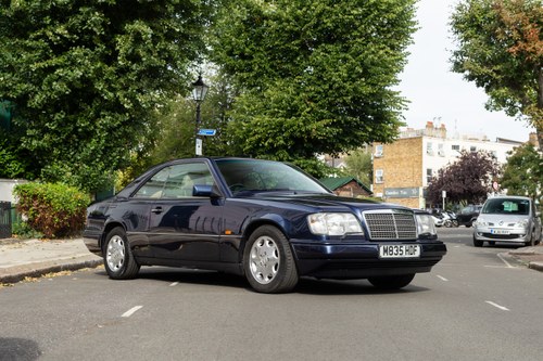 1994 Mercedes-Benz C124 320E à vendre (picture 1 of 150)