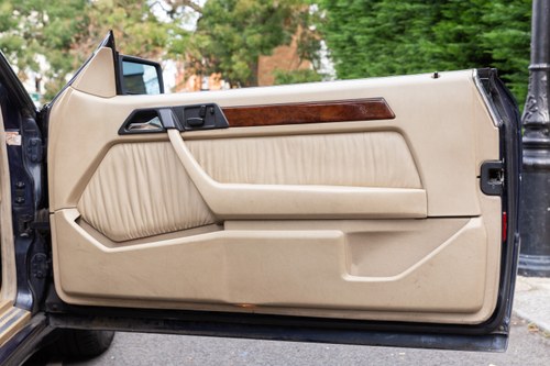 1994 Mercedes-Benz C124 320E à vendre (picture 32 of 150)