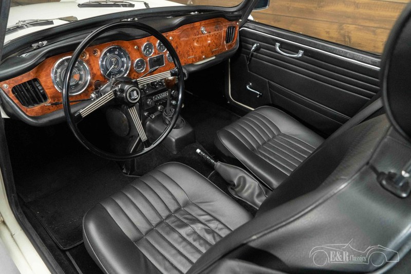 1966 Triumph TR4 - 2 1966 Triumph TR4 - 2