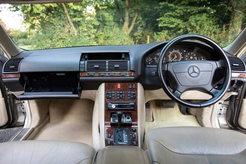 1993 Mercedes-Benz W140 400SE In vendita (immagine 35 di 138)