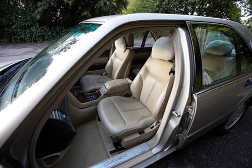 1993 Mercedes-Benz W140 400SE In vendita (immagine 36 di 138)