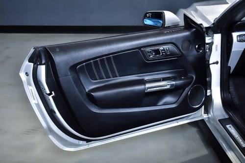 2016 Ford Mustang Mk6 2.3L EcoBoost Convertible 310hp For Sale (picture 57 of 82)