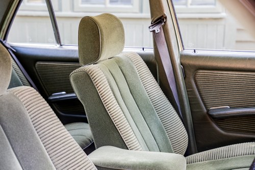 1984 Mercedes-Benz W123 300D Automatic In vendita (immagine 32 di 85)