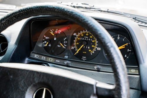 1984 Mercedes-Benz W123 300D Automatic In vendita (immagine 21 di 85)