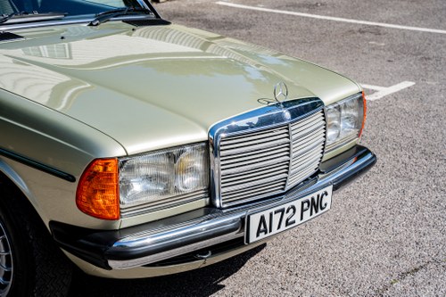 1984 Mercedes-Benz W123 300D Automatic In vendita (immagine 38 di 85)