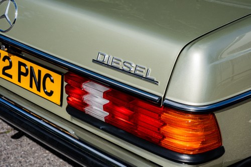 1984 Mercedes-Benz W123 300D Automatic In vendita (immagine 66 di 85)