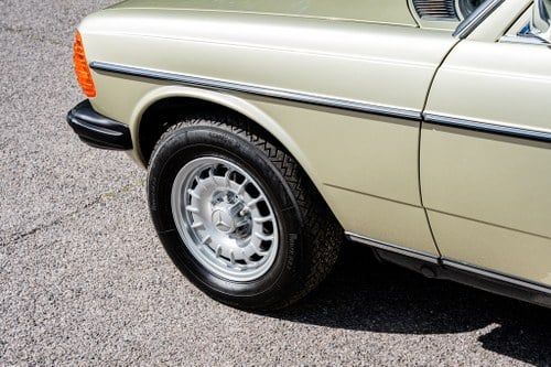 1984 Mercedes-Benz W123 300D Automatic In vendita (immagine 48 di 85)