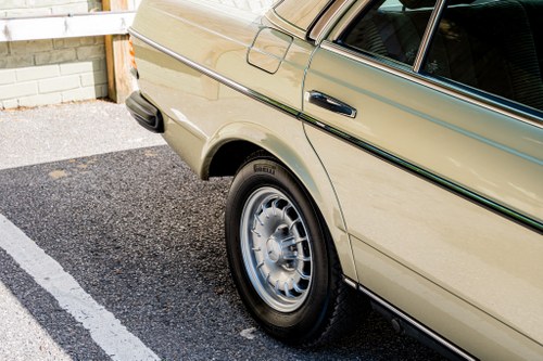 1984 Mercedes-Benz W123 300D Automatic In vendita (immagine 52 di 85)