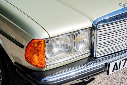 1984 Mercedes-Benz W123 300D Automatic In vendita (immagine 43 di 85)