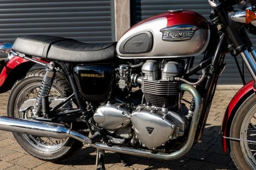 2002 Triumph Bonneville zum Verkauf (Bild 67 von 115)