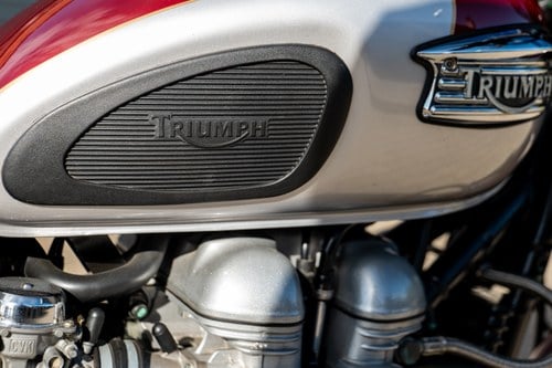 2002 Triumph Bonneville zum Verkauf (Bild 79 von 115)