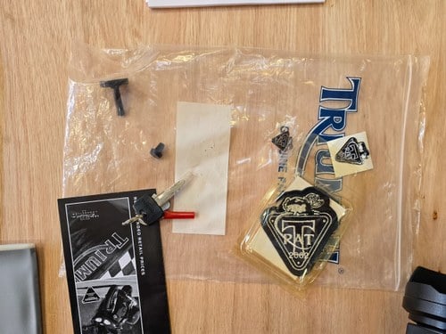 2002 Triumph Bonneville zum Verkauf (Bild 111 von 115)