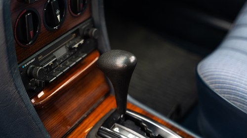 1984 Mercedes-Benz W123 230E Automatic Te koop (foto 44 van 209)