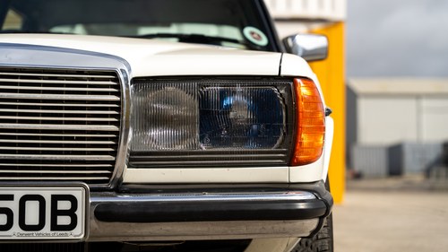 1984 Mercedes-Benz W123 230E Automatic Te koop (foto 89 van 209)