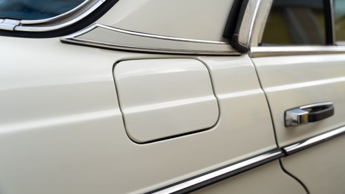 1984 Mercedes-Benz W123 230E Automatic Te koop (foto 106 van 209)