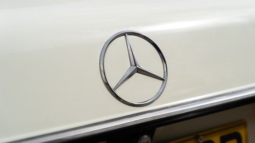 1984 Mercedes-Benz W123 230E Automatic Te koop (foto 123 van 209)