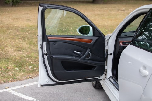 2010 BMW E60 M5 In vendita (immagine 63 di 210)