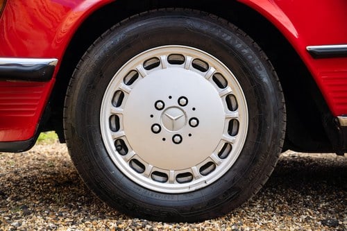 1987 Mercedes-Benz R107 420SL zum Verkauf (Bild 18 von 183)