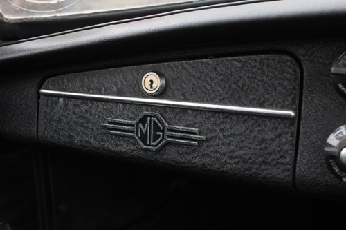 1974 MGB GT In vendita (immagine 36 di 138)